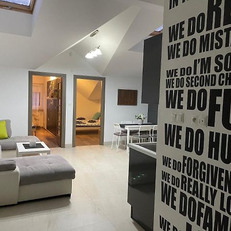 Apartament Rodzinny Ostrowiec Sw Ostrowiec Świętokrzyski Dış mekan fotoğraf