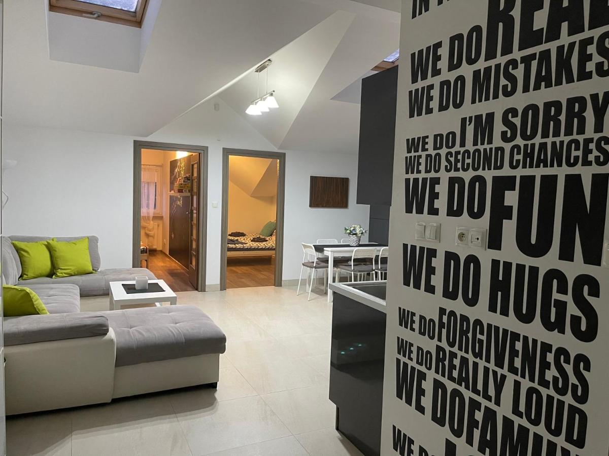 Apartament Rodzinny Ostrowiec Sw Ostrowiec Świętokrzyski Dış mekan fotoğraf